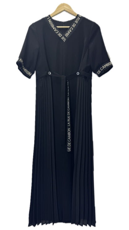 Soft Pleated Dress – Black